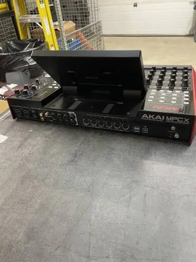 Akai - MPC X 2